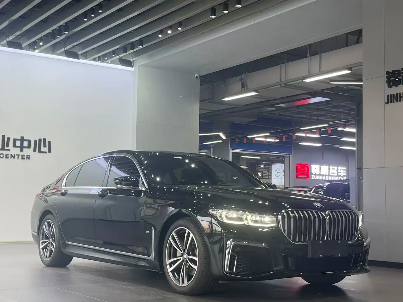 BMW 7 Series 2023 г. 58031 км. — фото 3