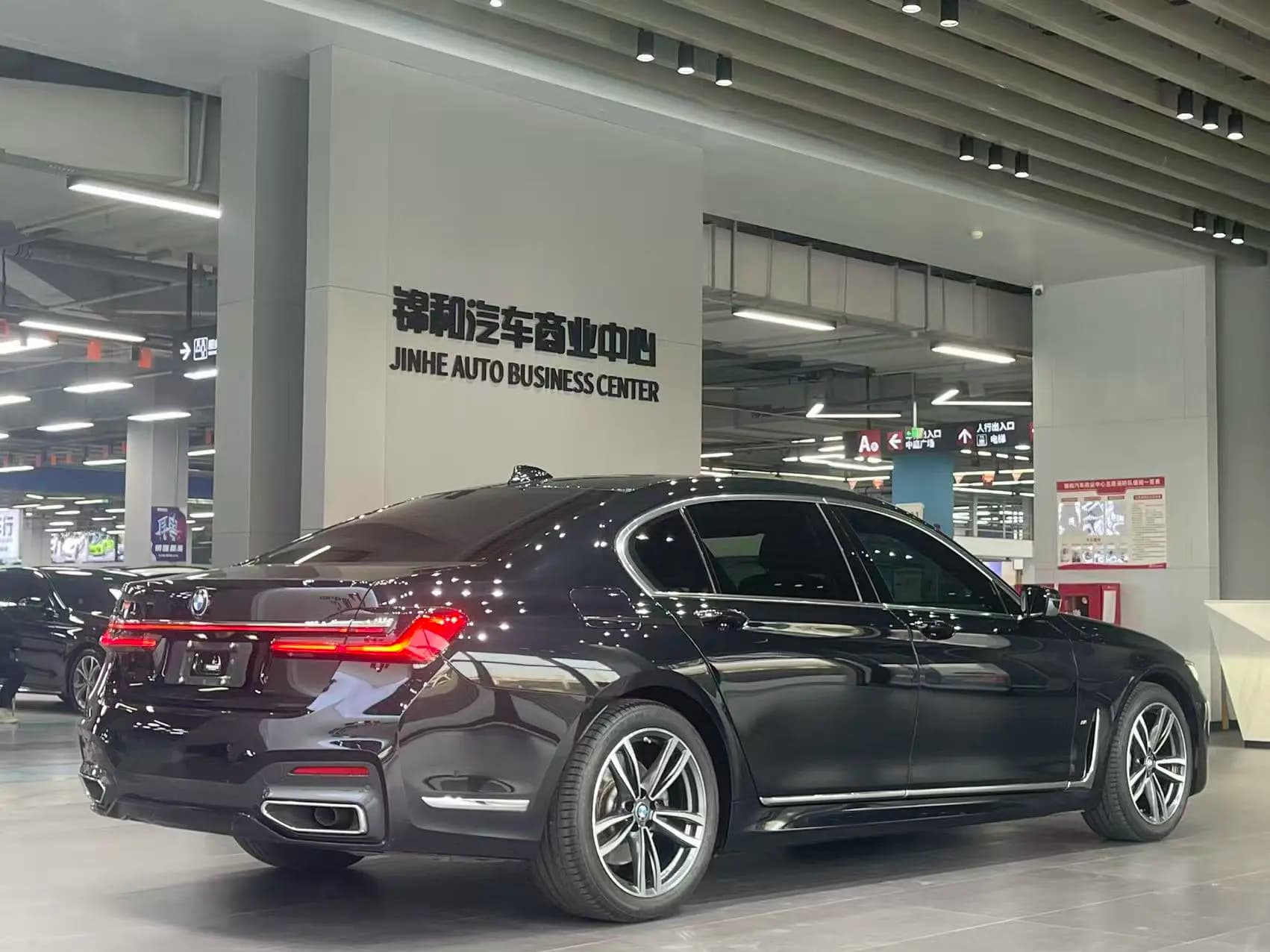 BMW 7 Series 2023 г. 58031 км. — фото 6