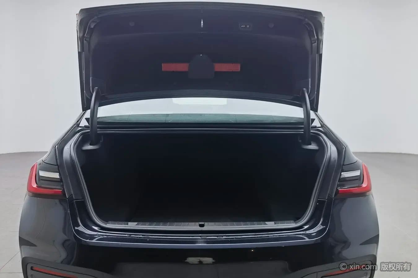 BMW 7 Series 2021 г. 119150 км. — фото 15