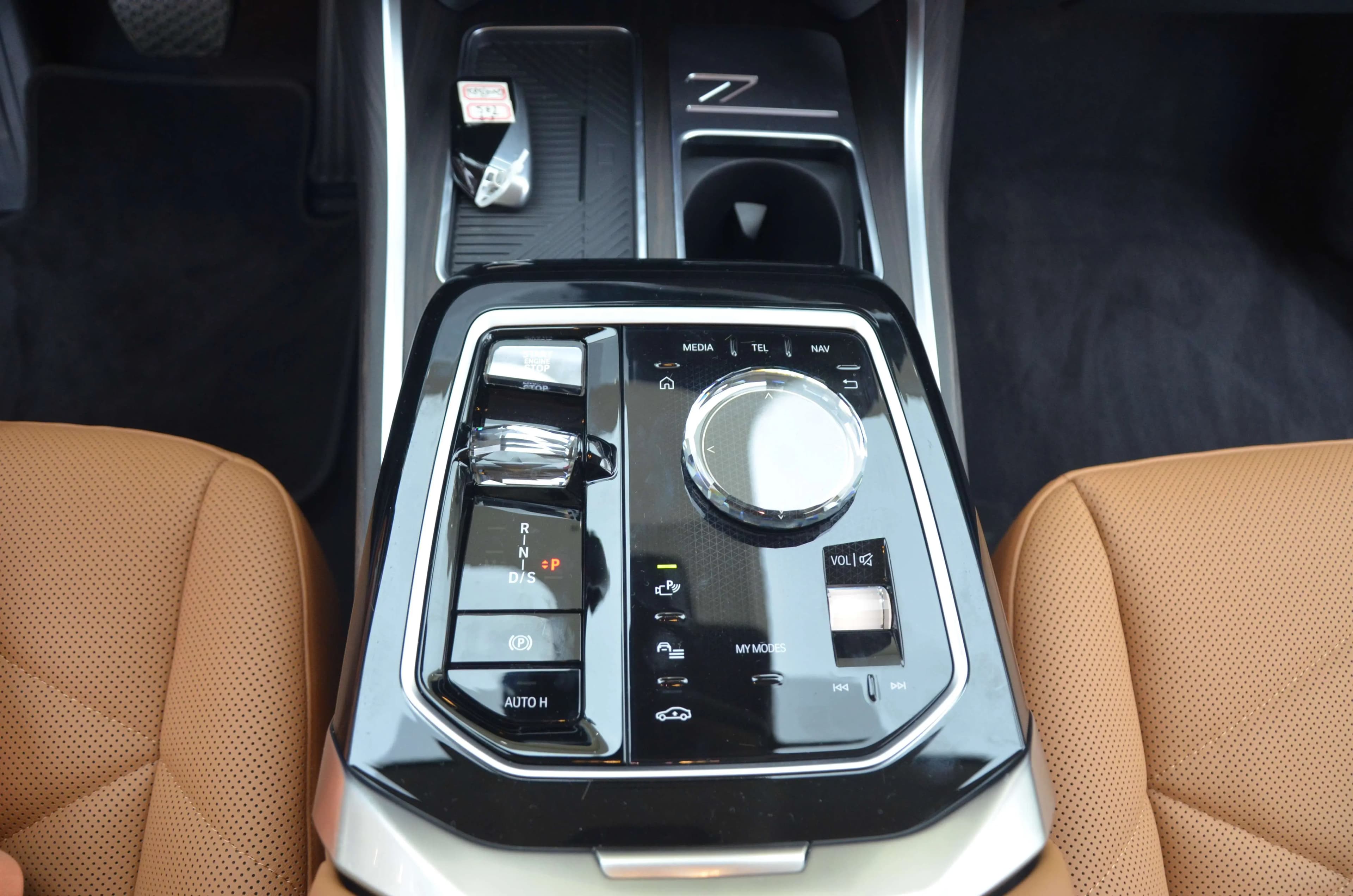 BMW 7 Series 2025 г. 302 км. — фото 10