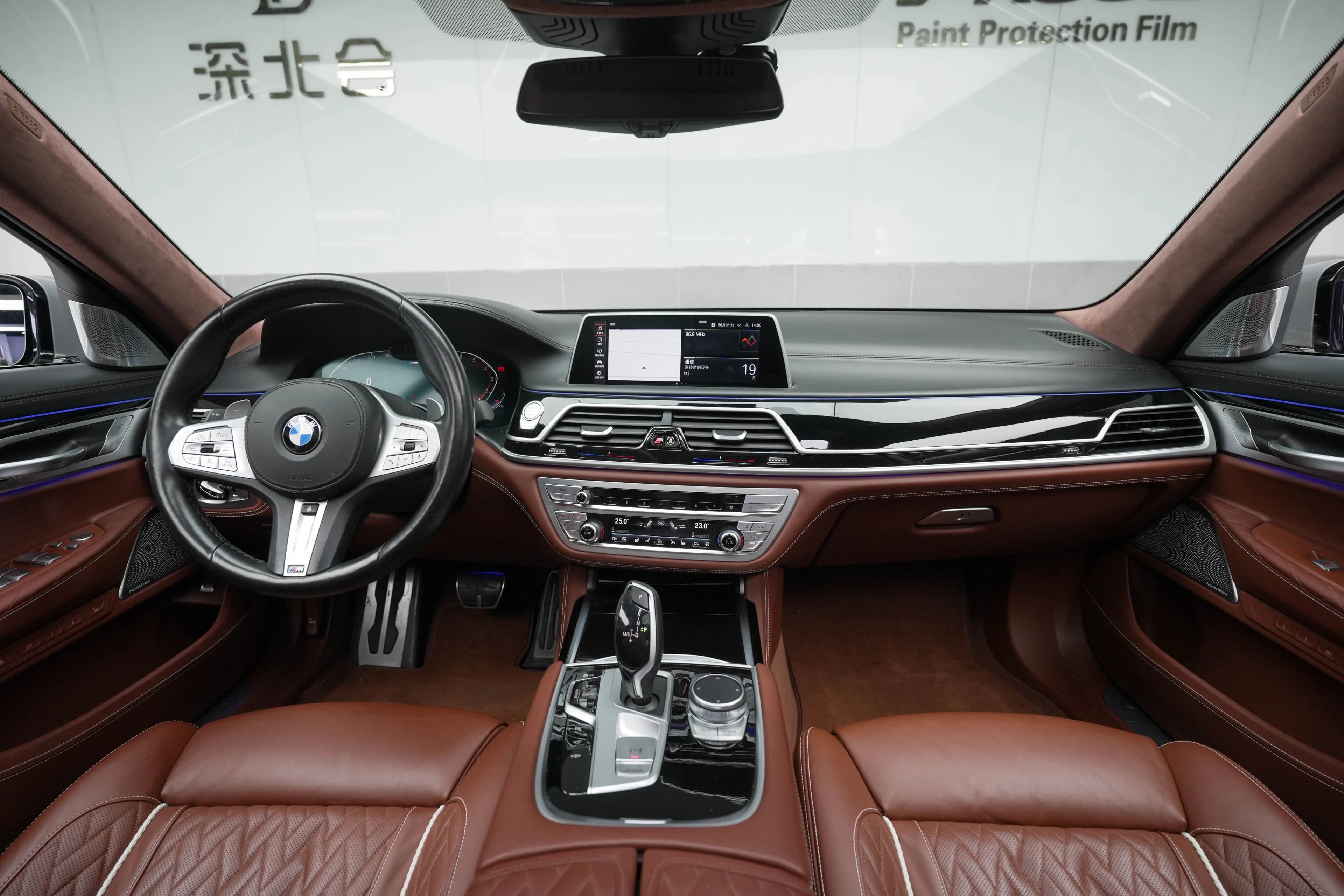 BMW 7 Series 2021 г. 70086 км. — фото 14