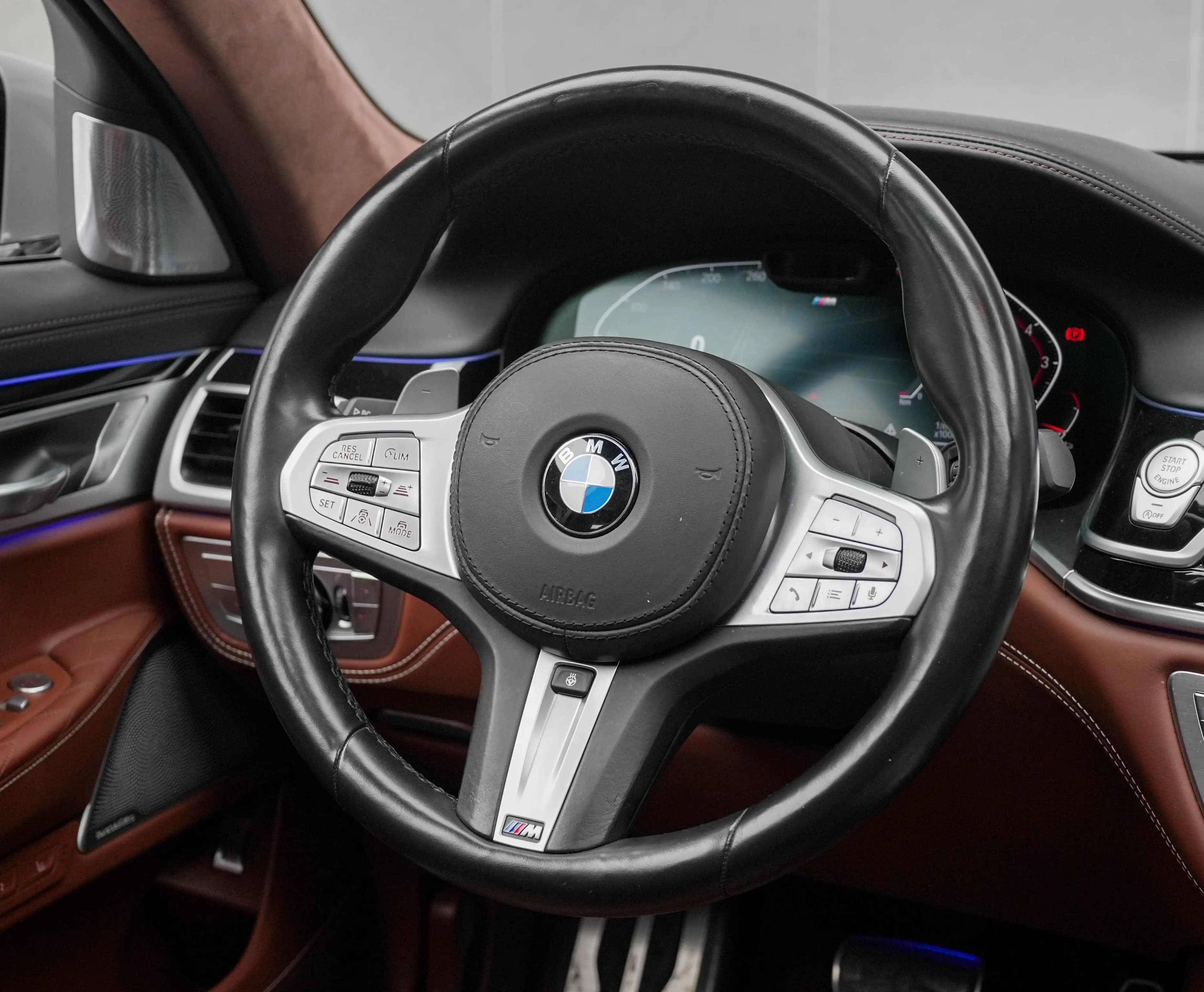 BMW 7 Series 2021 г. 70086 км. — фото 17