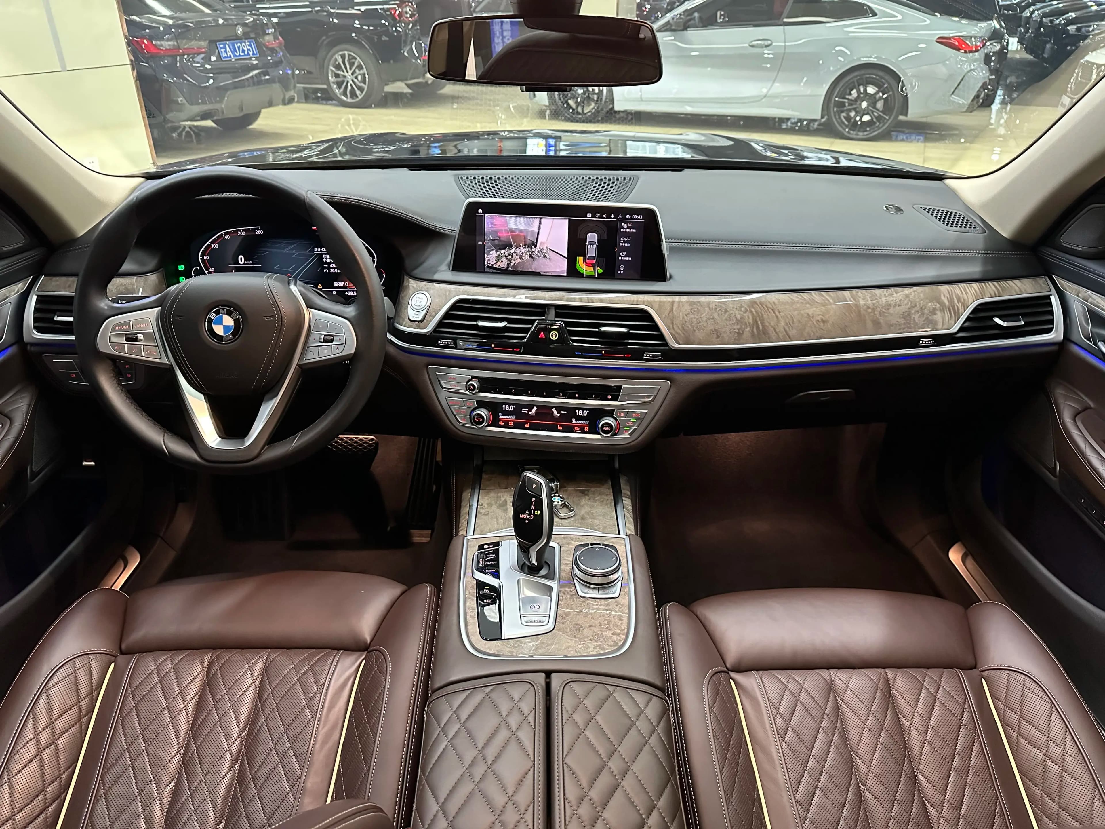 BMW 7 Series 2022 г. 44014 км. — фото 10