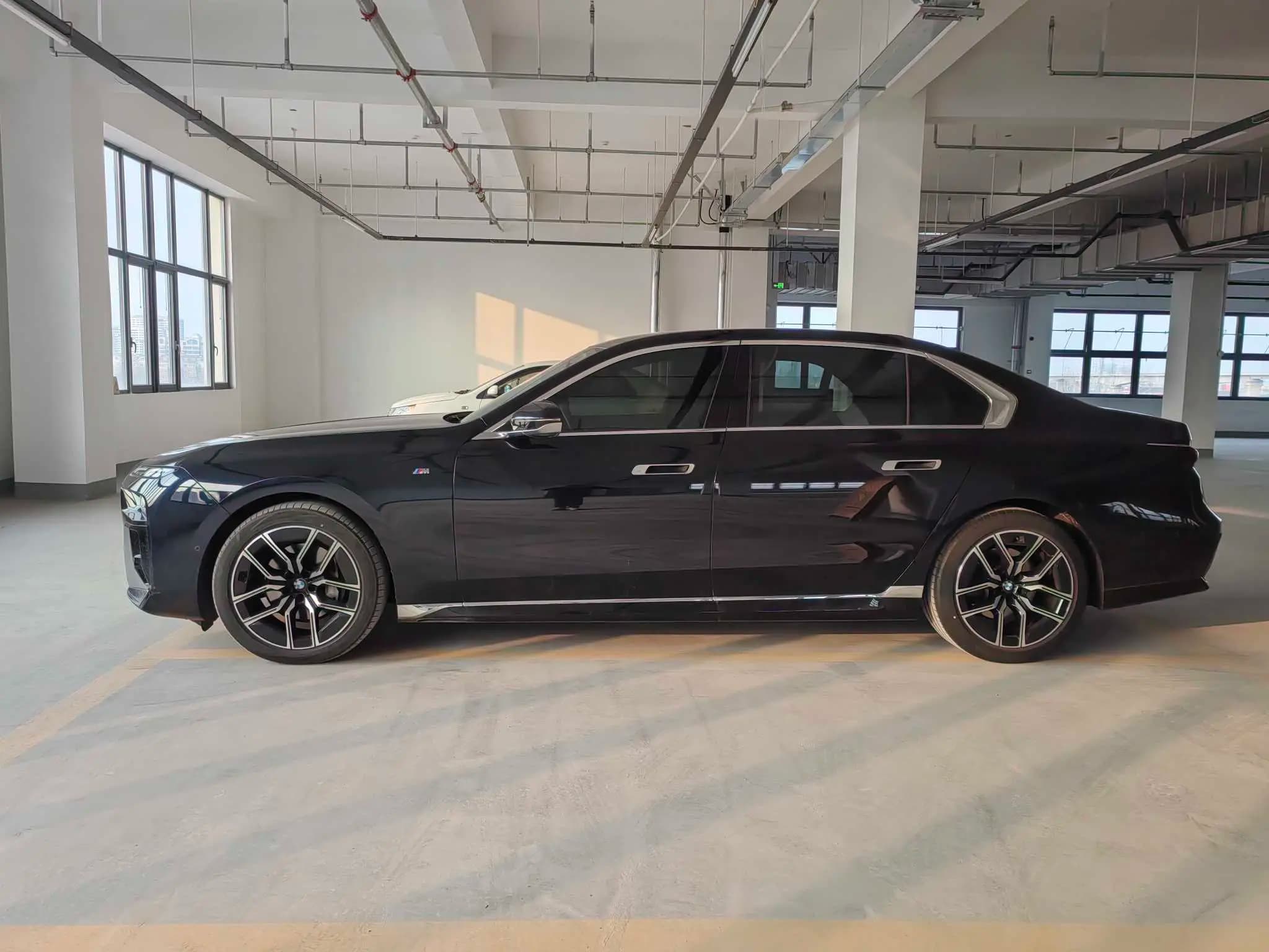 BMW 7 Series 2024 г. 18076 км. — фото 3
