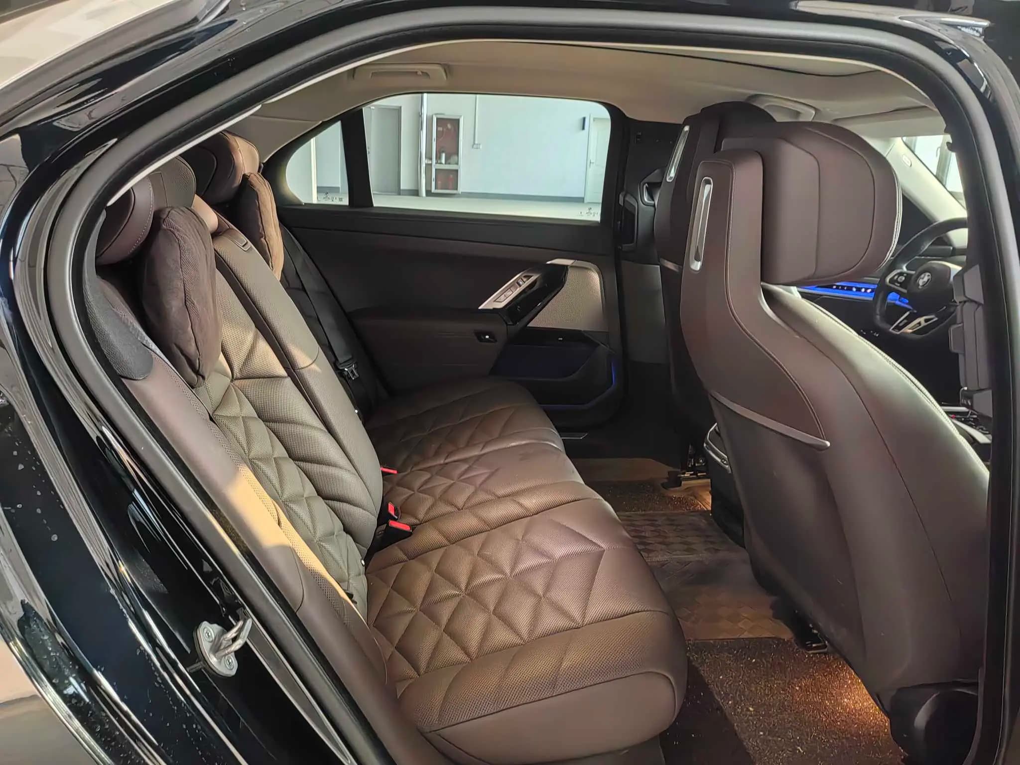 BMW 7 Series 2024 г. 18076 км. — фото 7