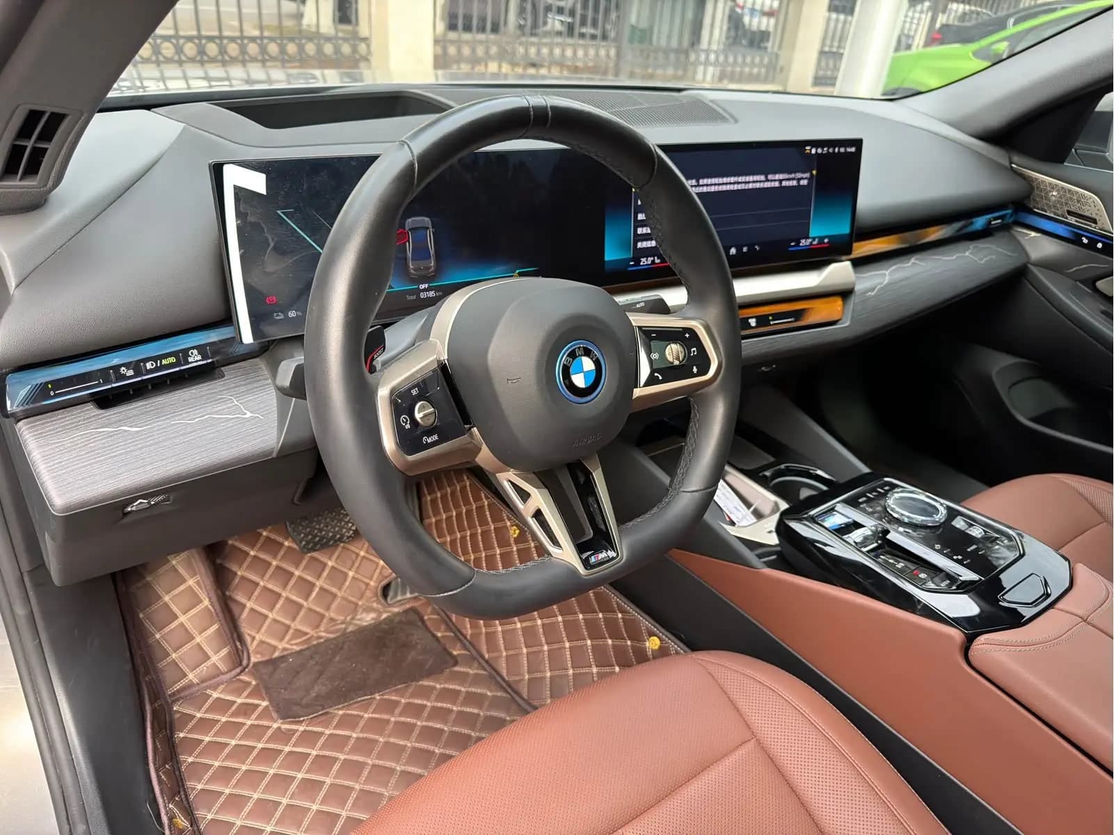 BMW i5 2024 г. 3068 км. — фото 7
