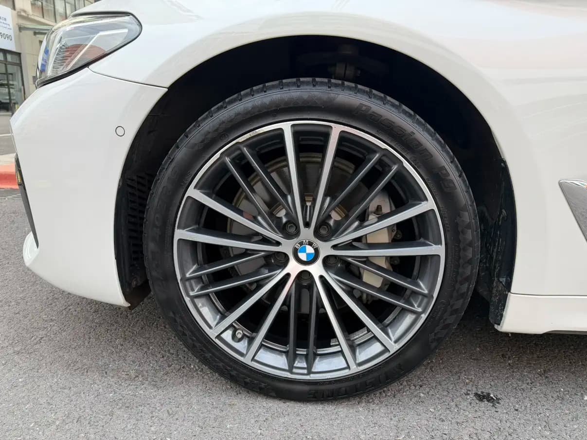 BMW 5 Series 2021 г. 42044 км. — фото 4
