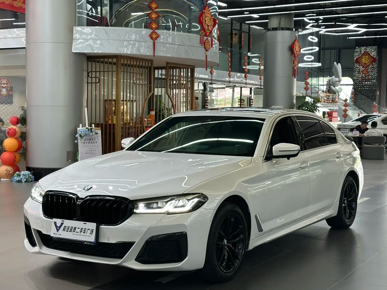 BMW 5 Series 2022 г. 63051 км.