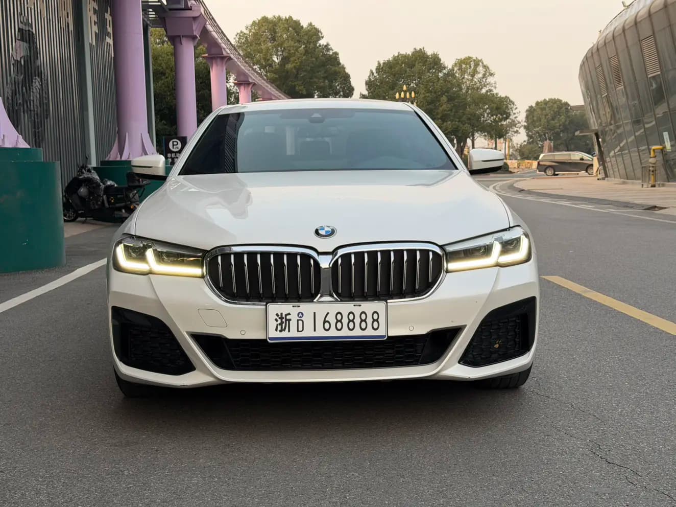 BMW 5 Series 2021 г. 58043 км. — фото 2