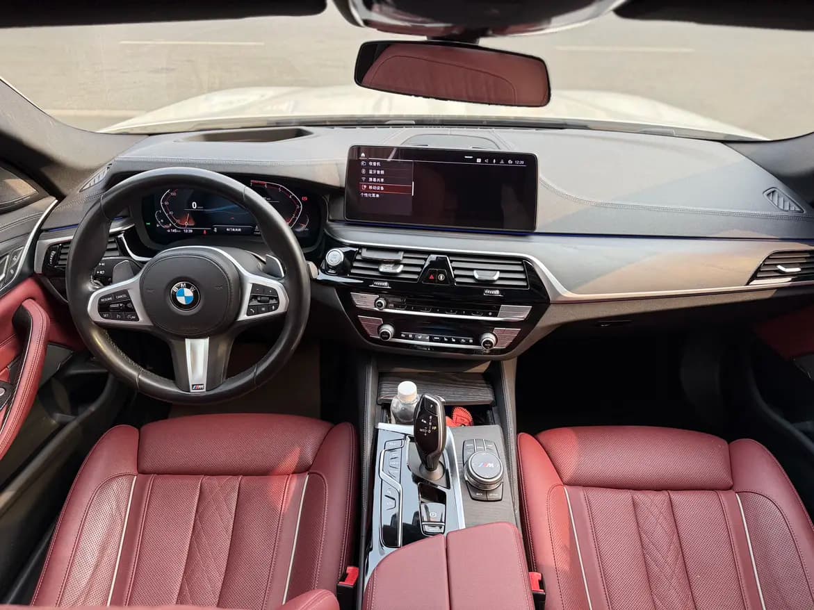 BMW 5 Series 2021 г. 63041 км. — фото 7