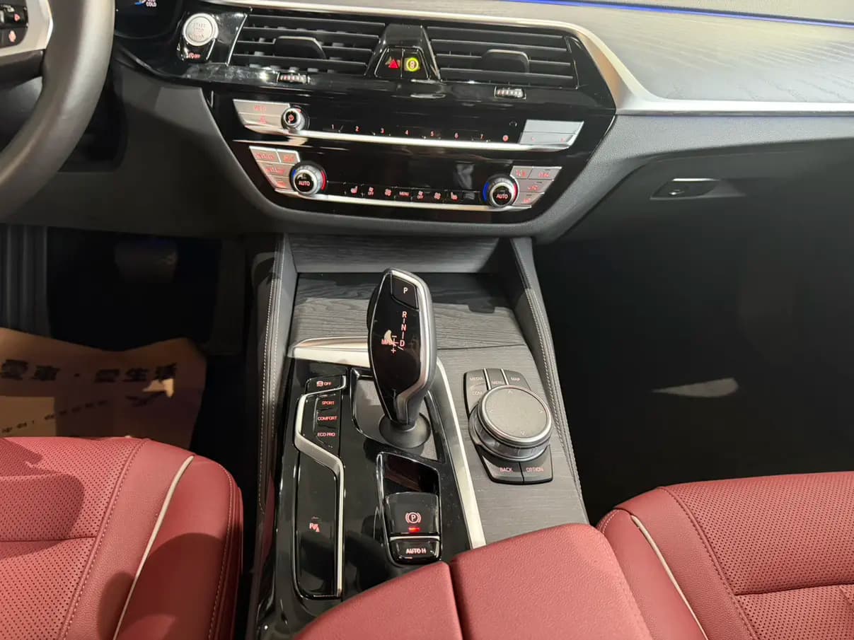 BMW 5 Series 2021 г. 33040 км. — фото 10