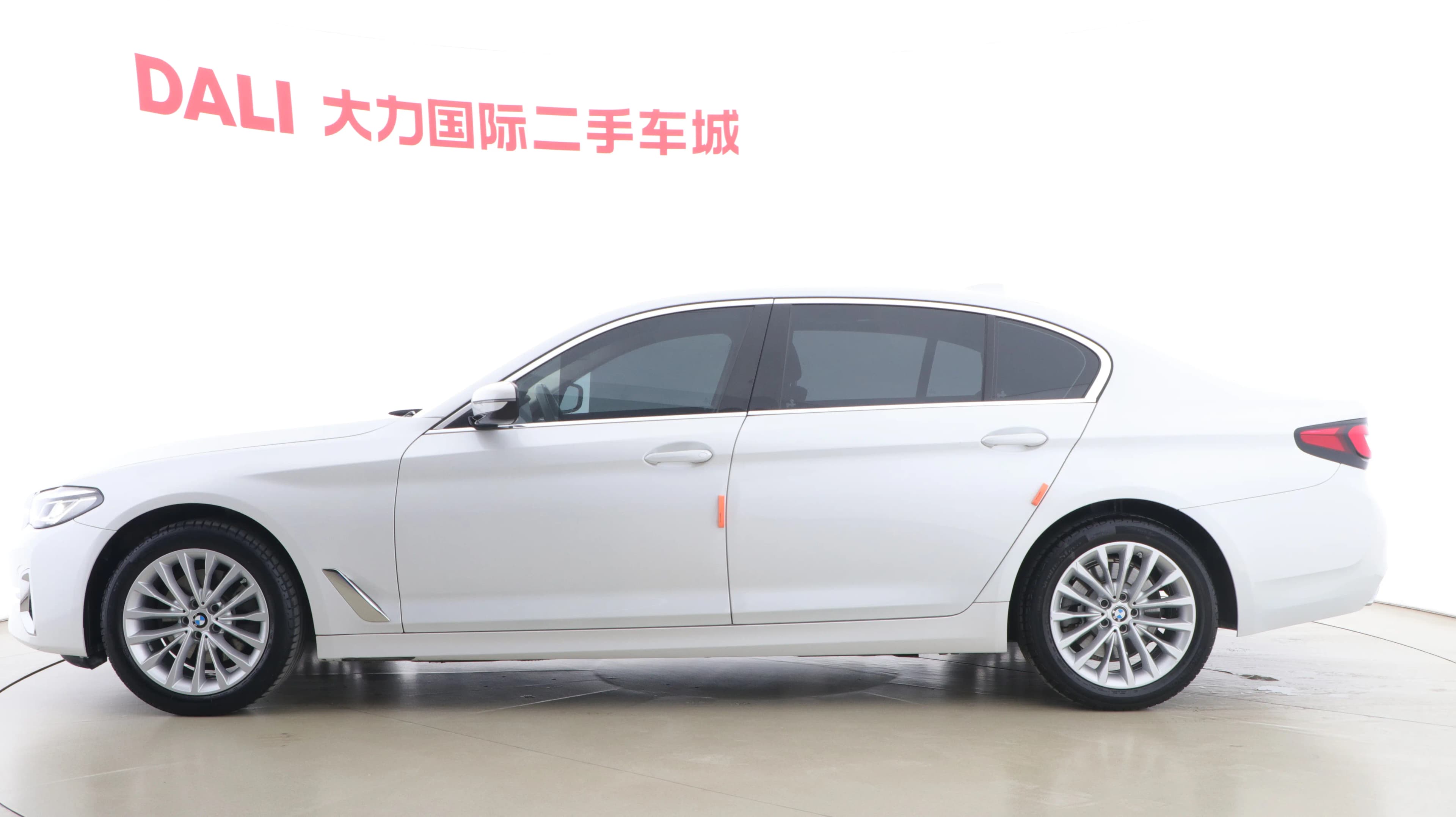 BMW 5 Series 2021 г. 59039 км. — фото 3
