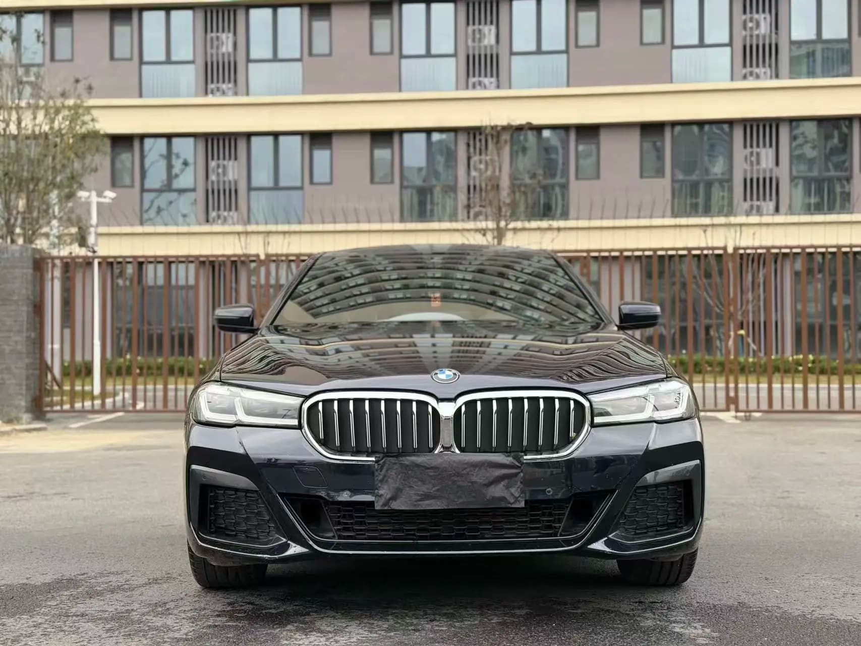 BMW 5 Series 2022 г. 70108 км. — фото 2