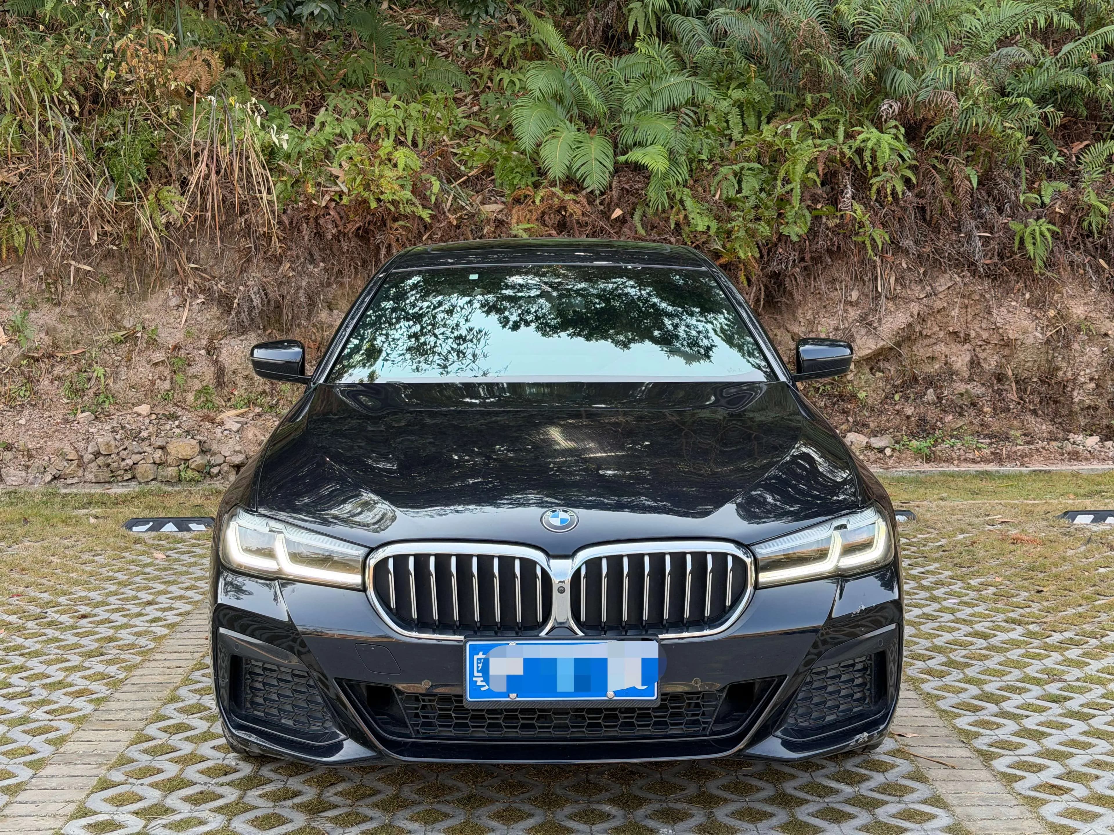 BMW 5 Series 2022 г. 80054 км. — фото 2