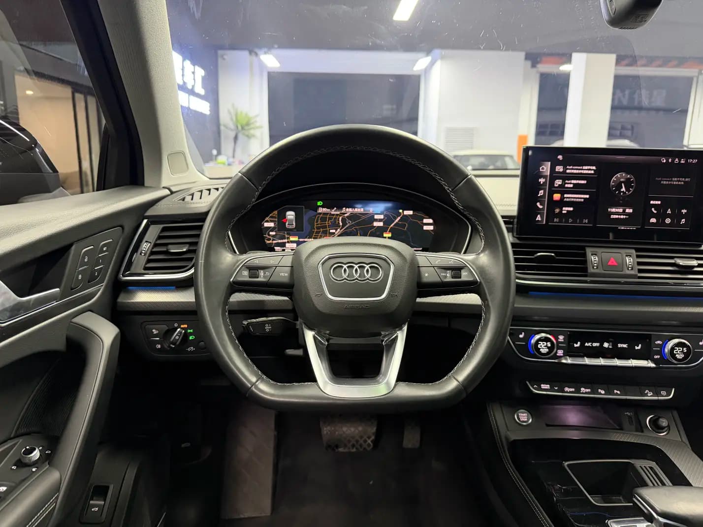 Audi Q5L 2022 г. 73144 км. — фото 18