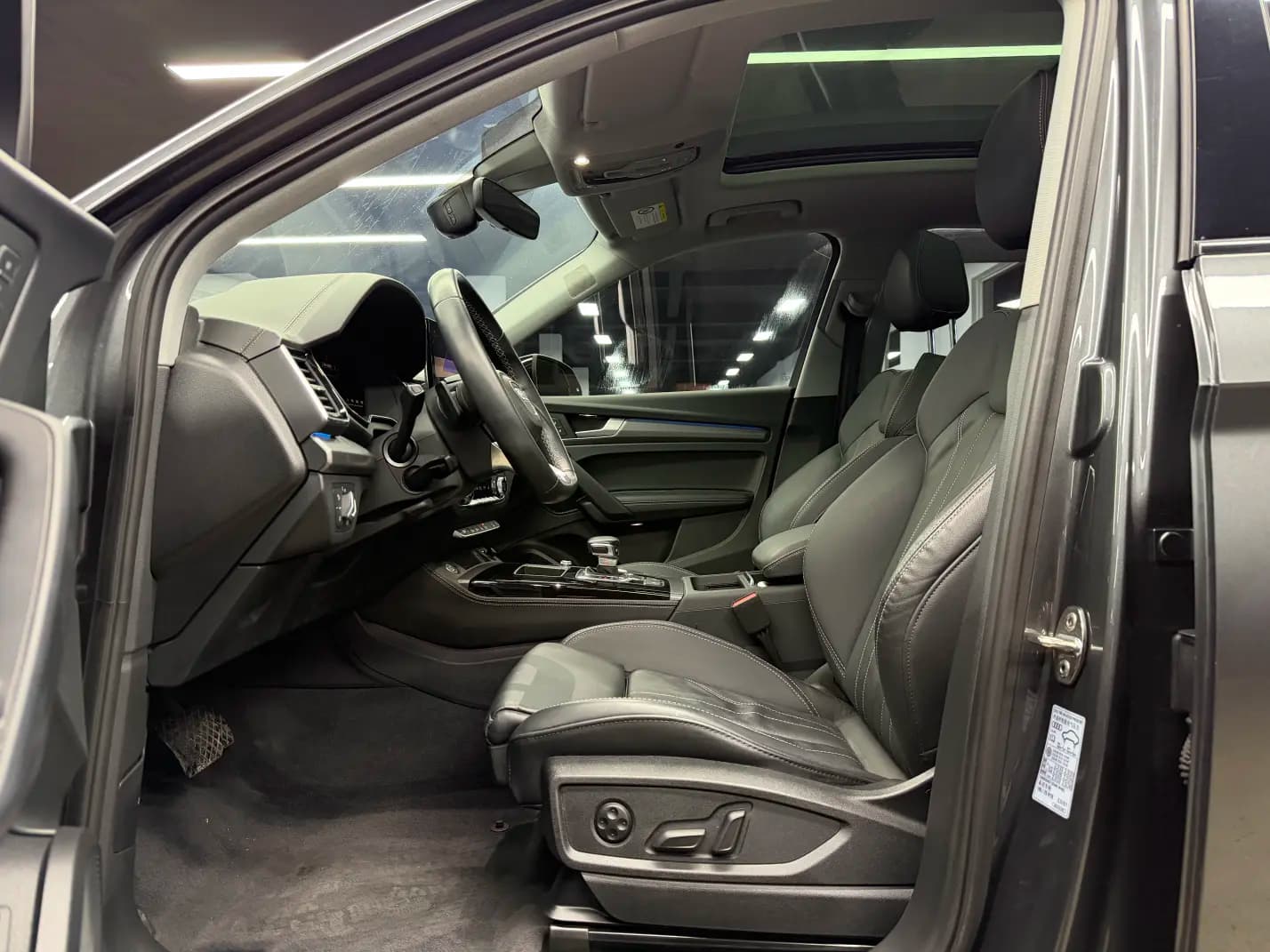 Audi Q5L 2022 г. 73144 км. — фото 23
