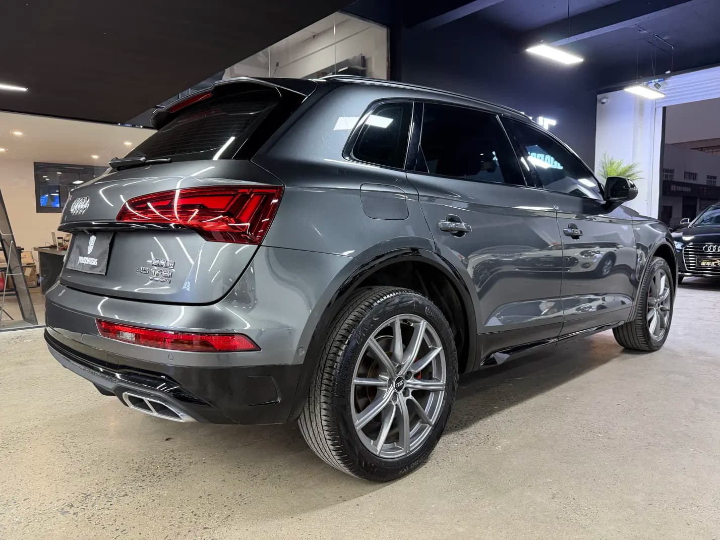 Audi Q5L 2022 г. 73144 км. — фото 6