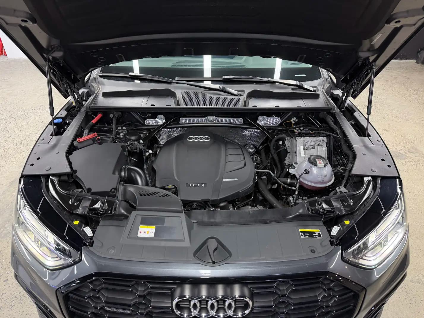 Audi Q5L 2022 г. 73144 км. — фото 8