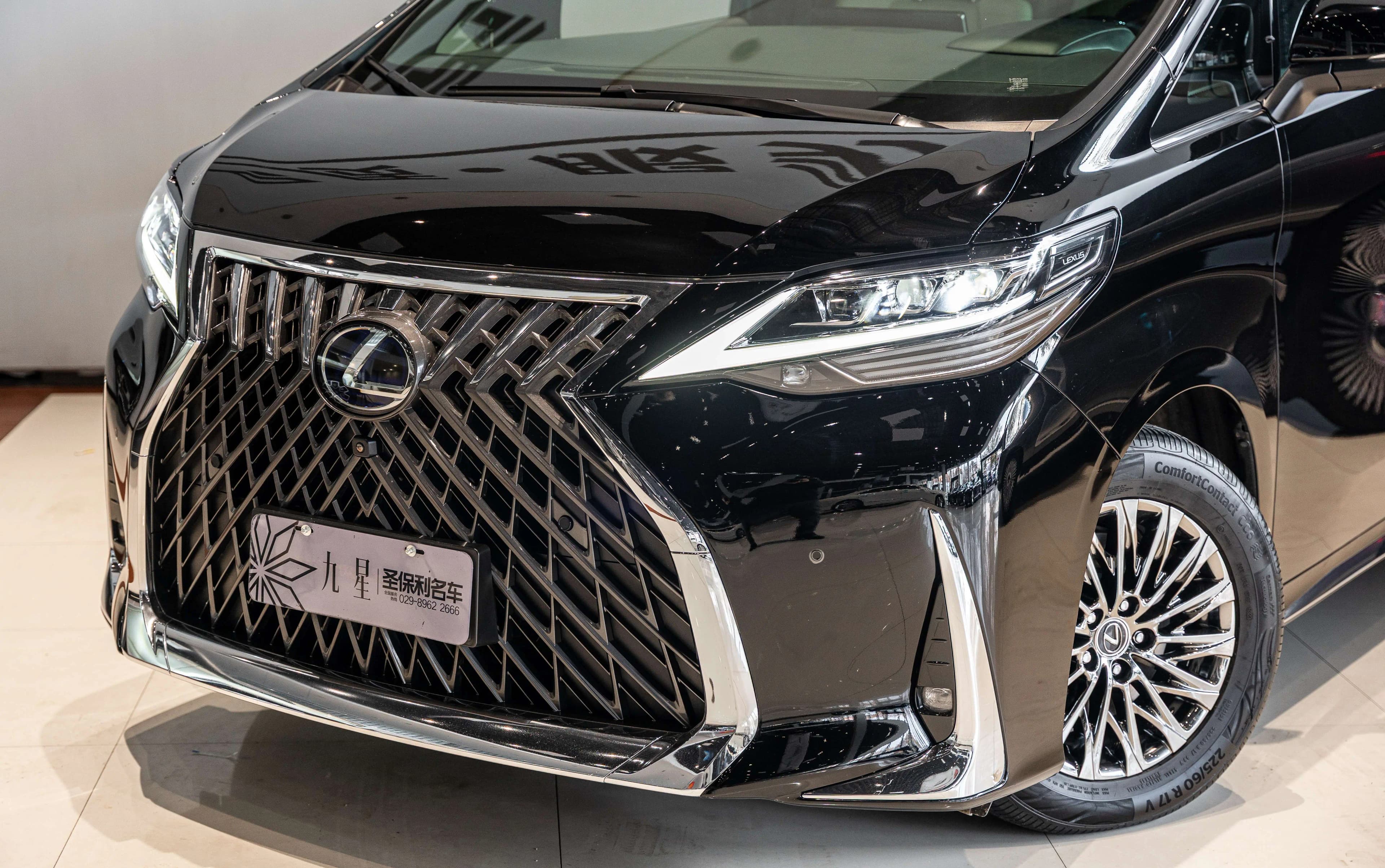 Lexus LM 2023 г. 72875 км. — фото 6