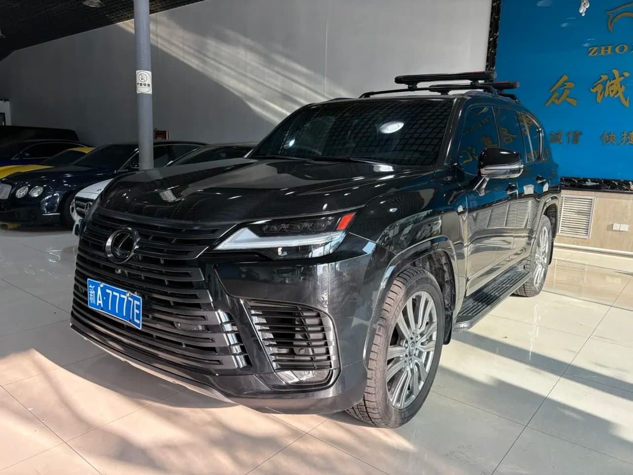 Lexus LX 2023 г. 60065 км.