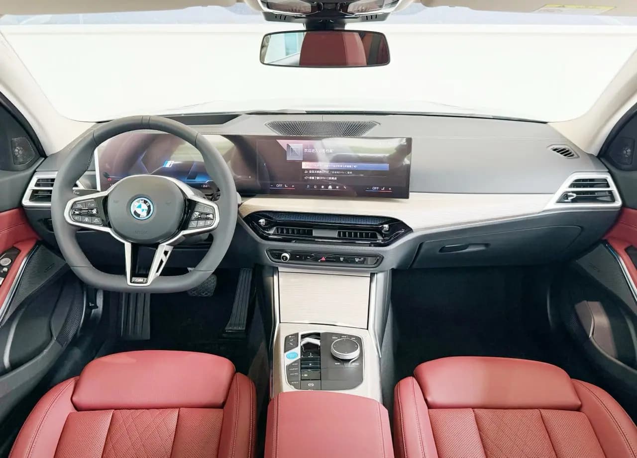BMW i3 2025 г. — фото 9