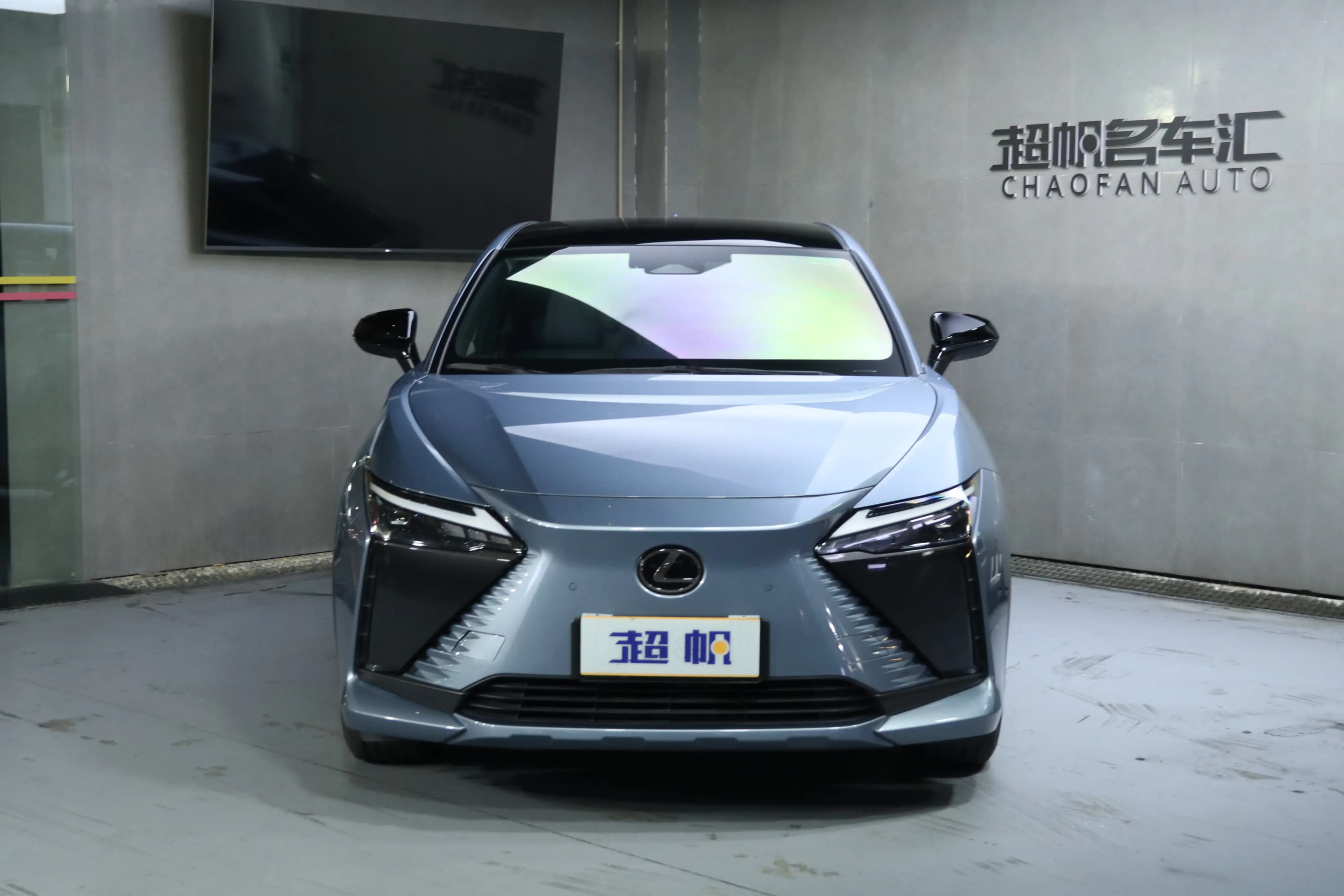 Lexus RZ 2023 г. 17096 км. — фото 2