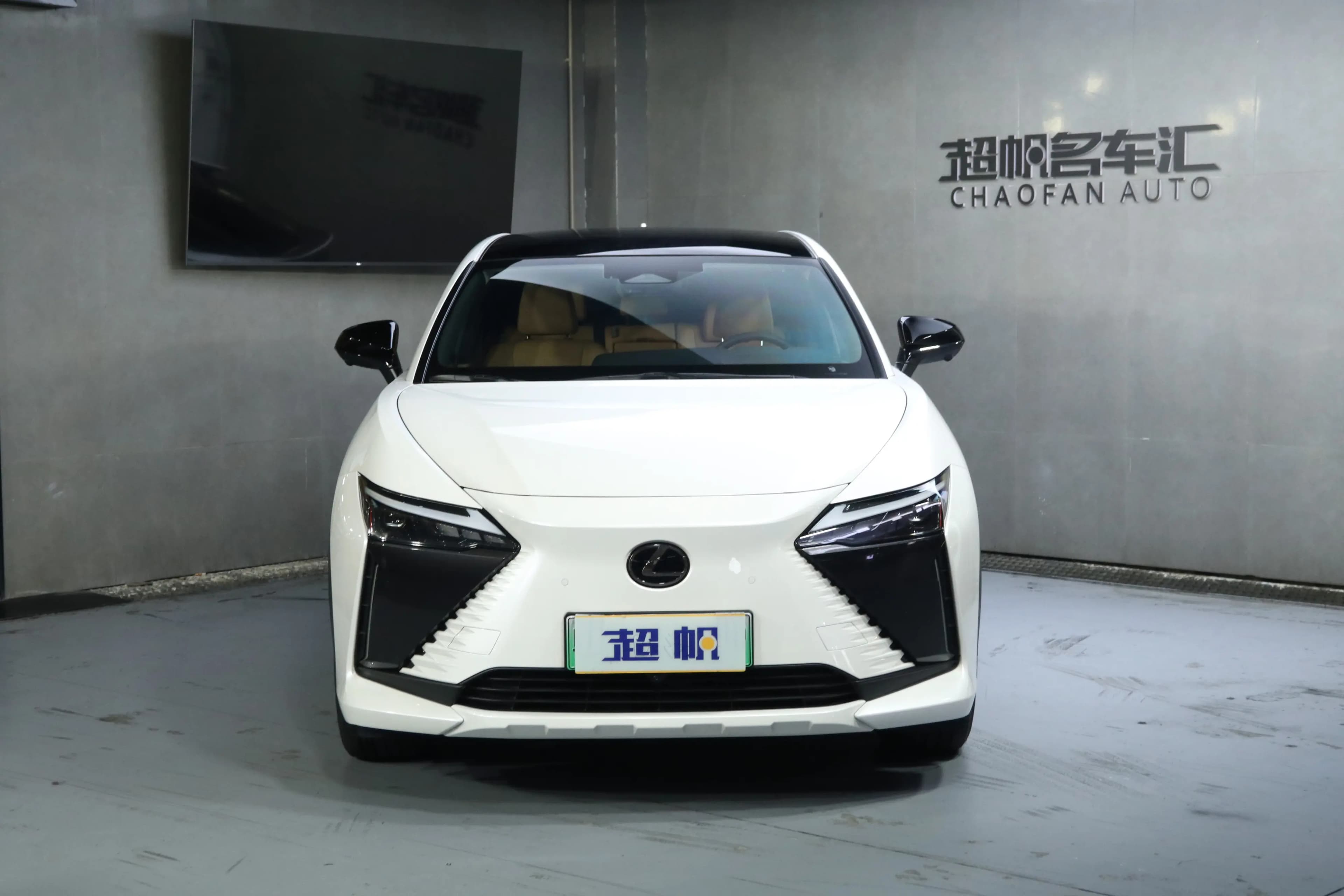 Lexus RZ 2023 г. 30797 км. — фото 2
