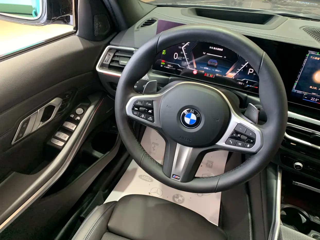 BMW 3 Series 2023 г. 40106 км. — фото 14