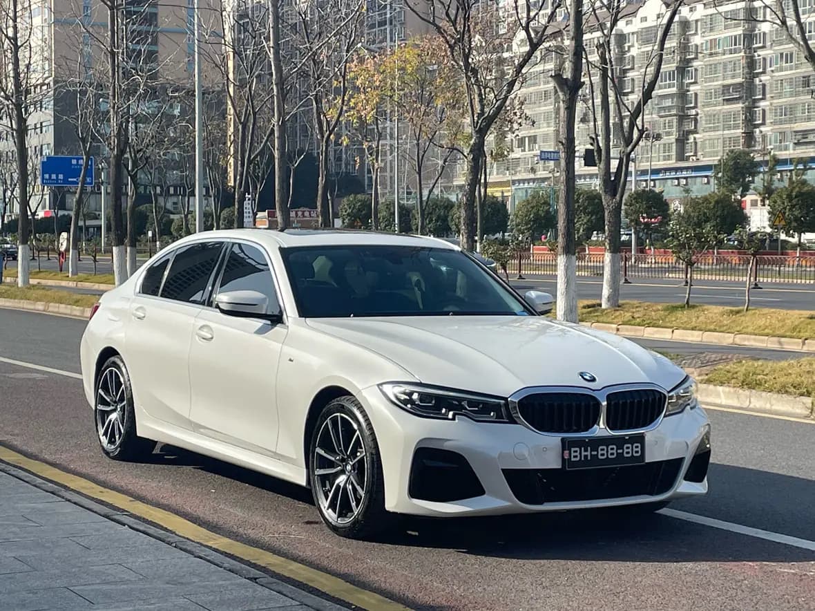 BMW 3 Series 2021 г. 44000 км. — фото 3