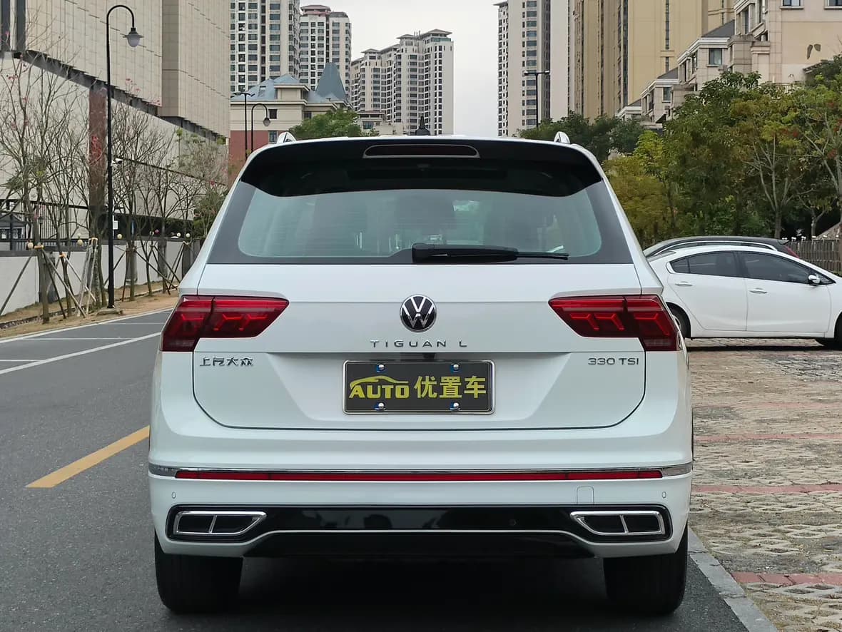 Volkswagen Tiguan L 2023 г. 7107 км. — фото 4