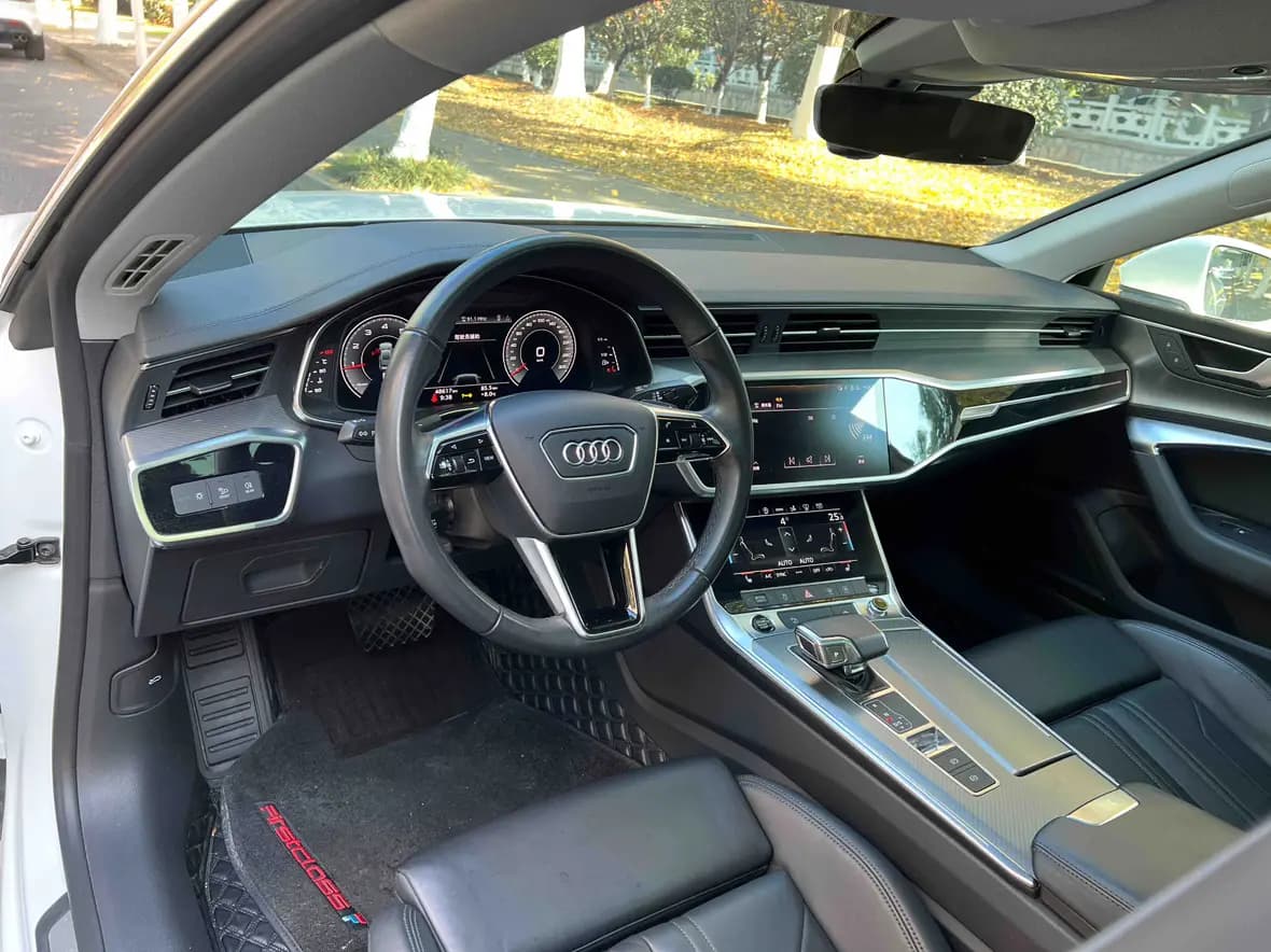 Audi A7 2021 г. 48161 км. — фото 13