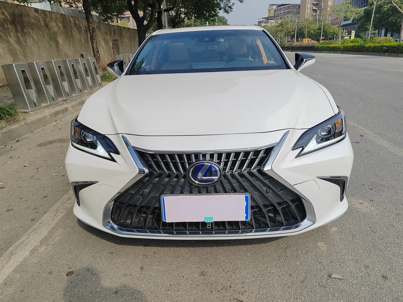 Lexus ES 2022 г. 80021 км. — фото 2