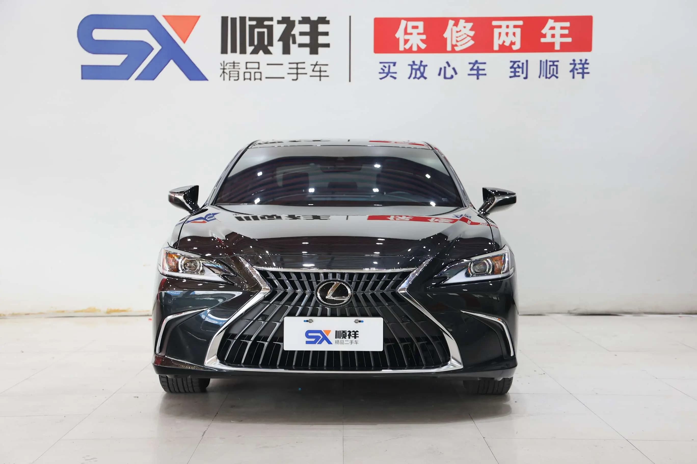 Lexus ES 2024 г. 18022 км. — фото 2