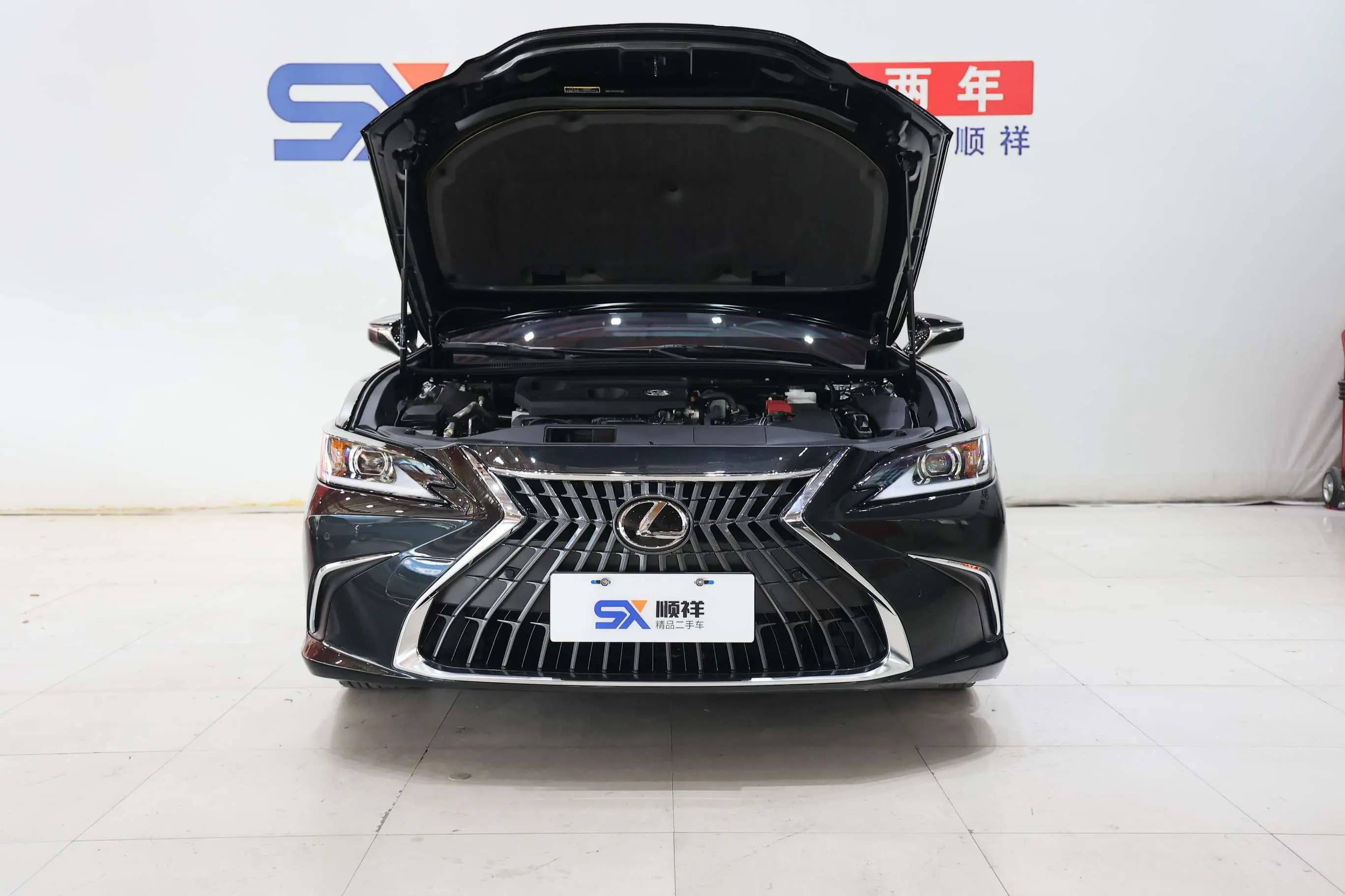 Lexus ES 2024 г. 18022 км. — фото 11