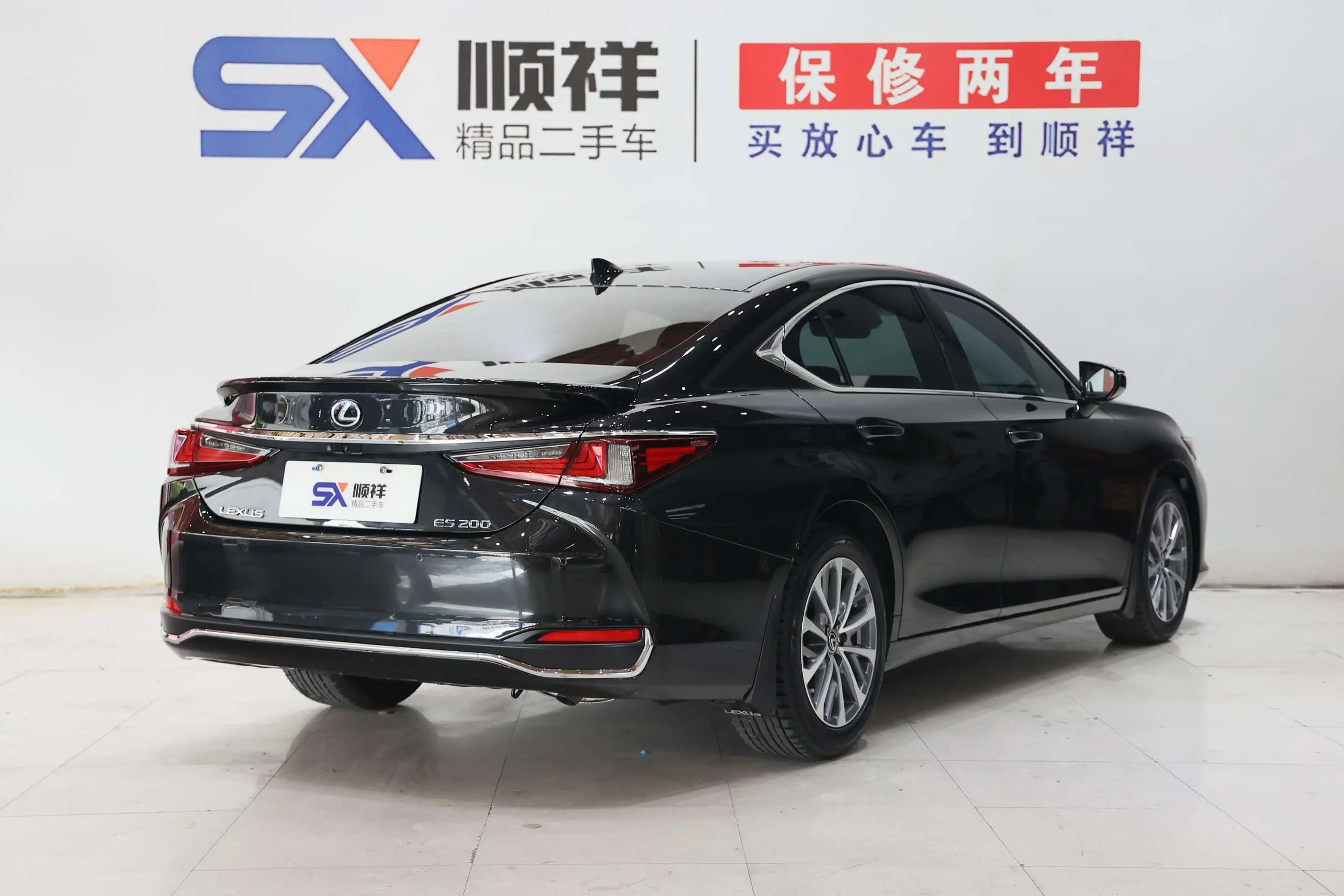 Lexus ES 2024 г. 18022 км. — фото 6