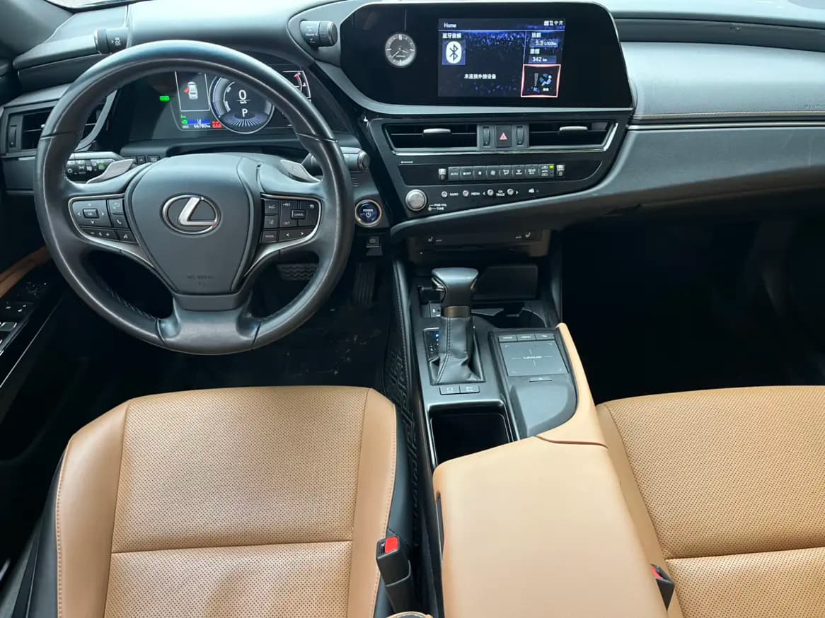 Lexus ES 2021 г. 66142 км. — фото 8