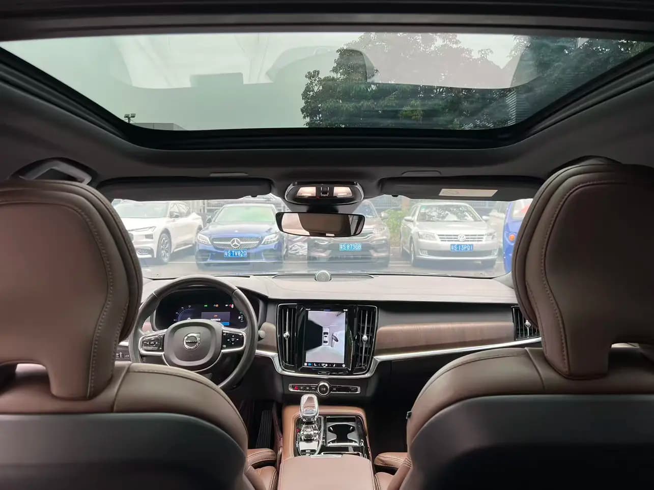 Volvo S90 PHEV 2022 г. 86095 км. — фото 11