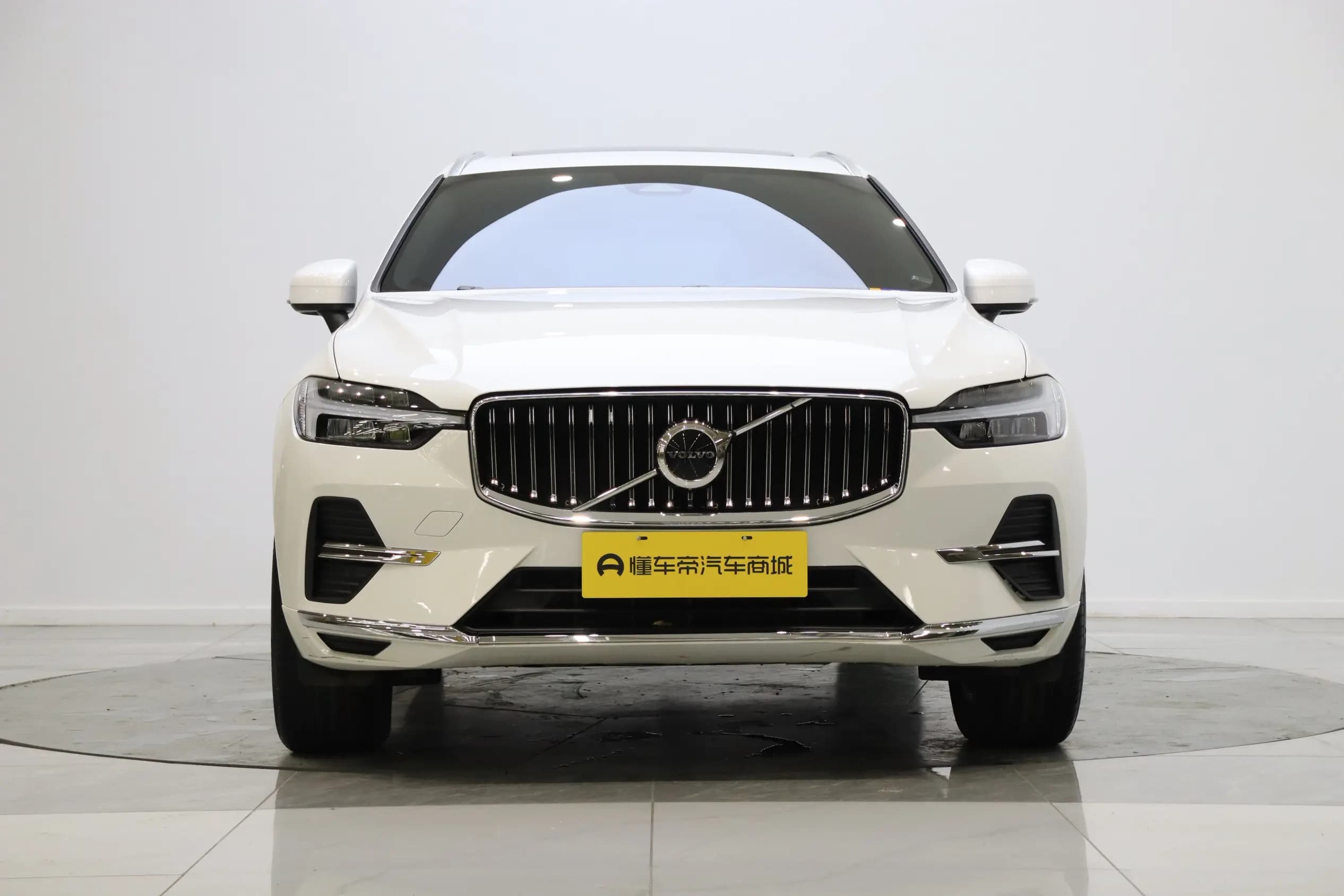 Volvo XC60 2022 г. 59657 км. — фото 2