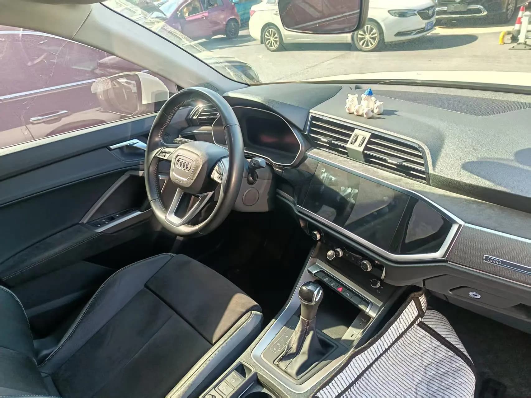 Audi Q3 2022 г. 62004 км. — фото 7