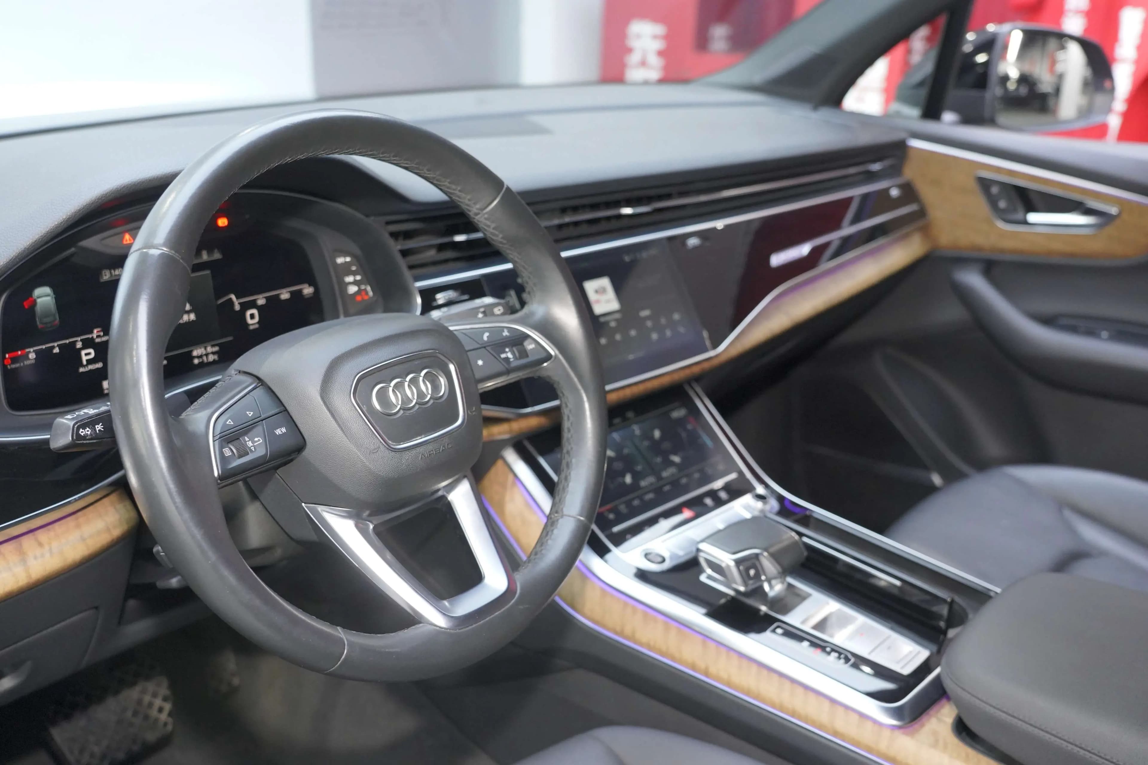 Audi Q7 2022 г. 59047 км. — фото 20