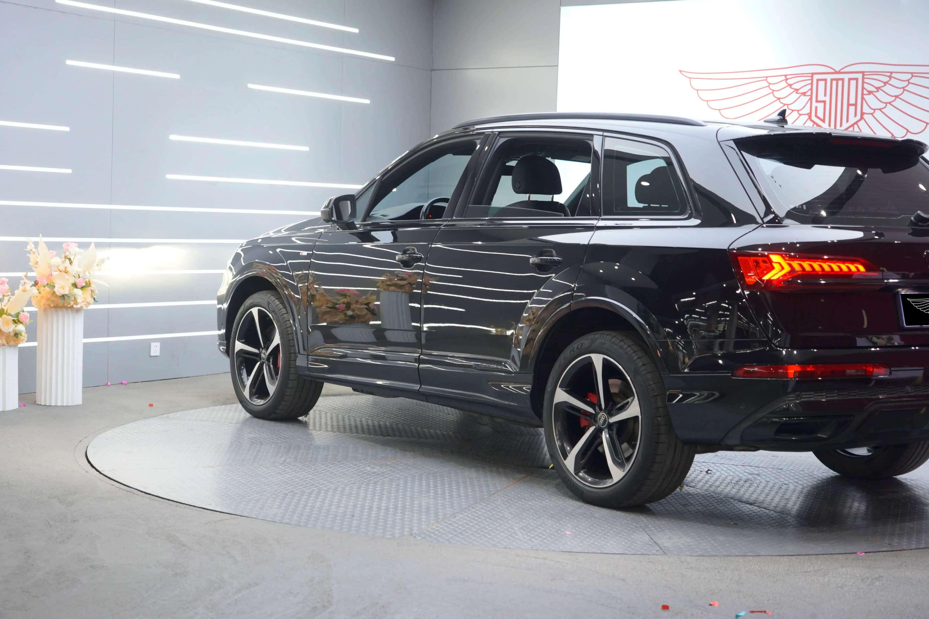 Audi Q7 2022 г. 59047 км. — фото 4