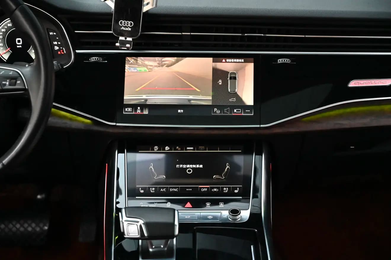 Audi Q7 2022 г. 62033 км. — фото 12