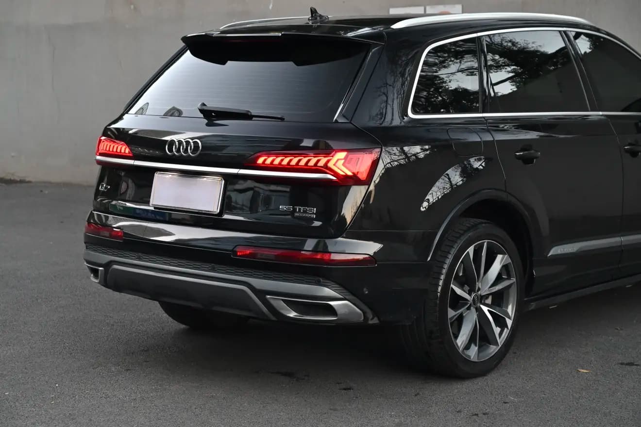 Audi Q7 2022 г. 62033 км. — фото 14