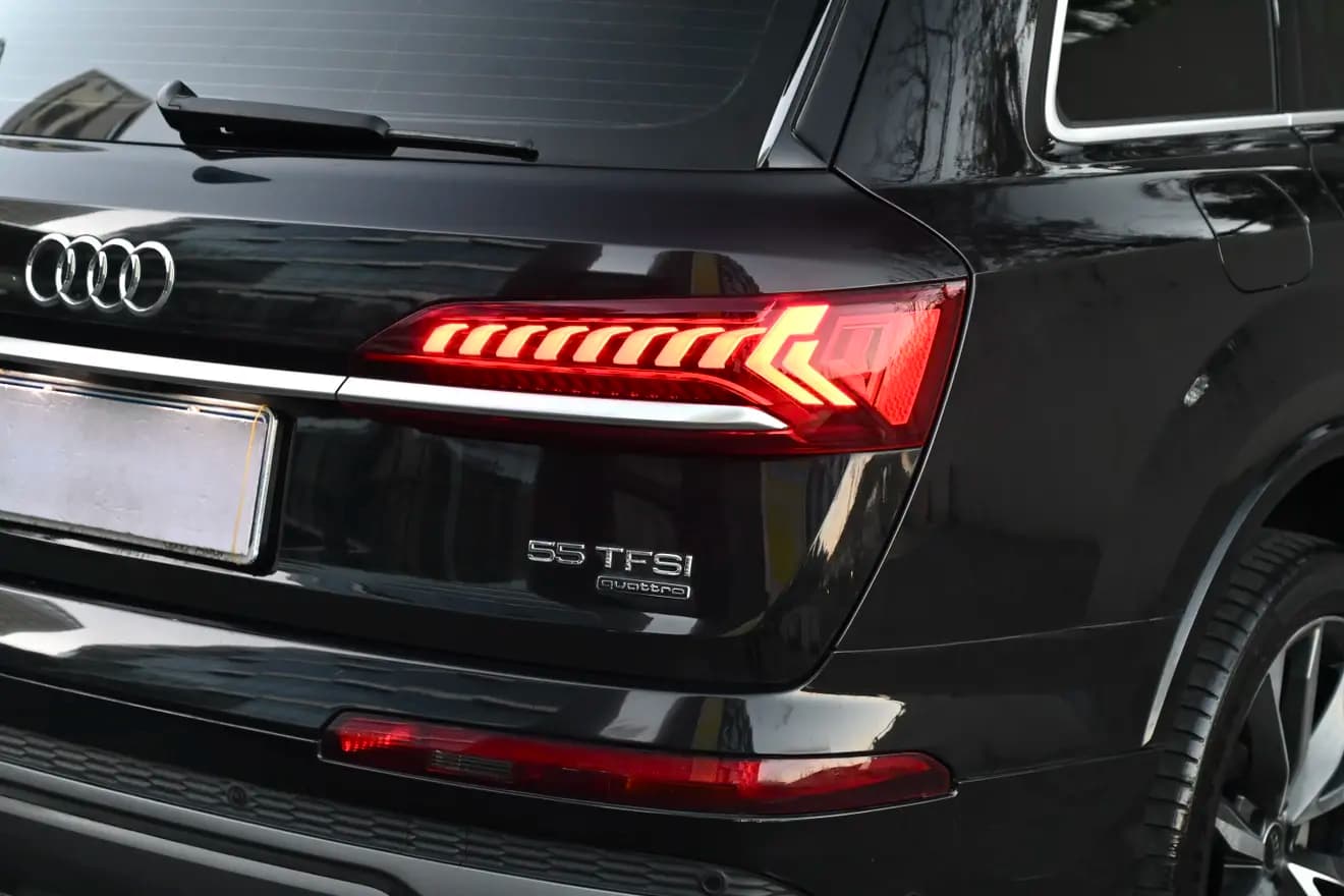 Audi Q7 2022 г. 62033 км. — фото 15