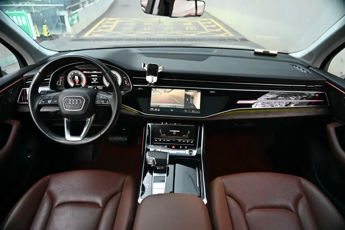 Audi Q7 2022 г. 62033 км. — фото 16