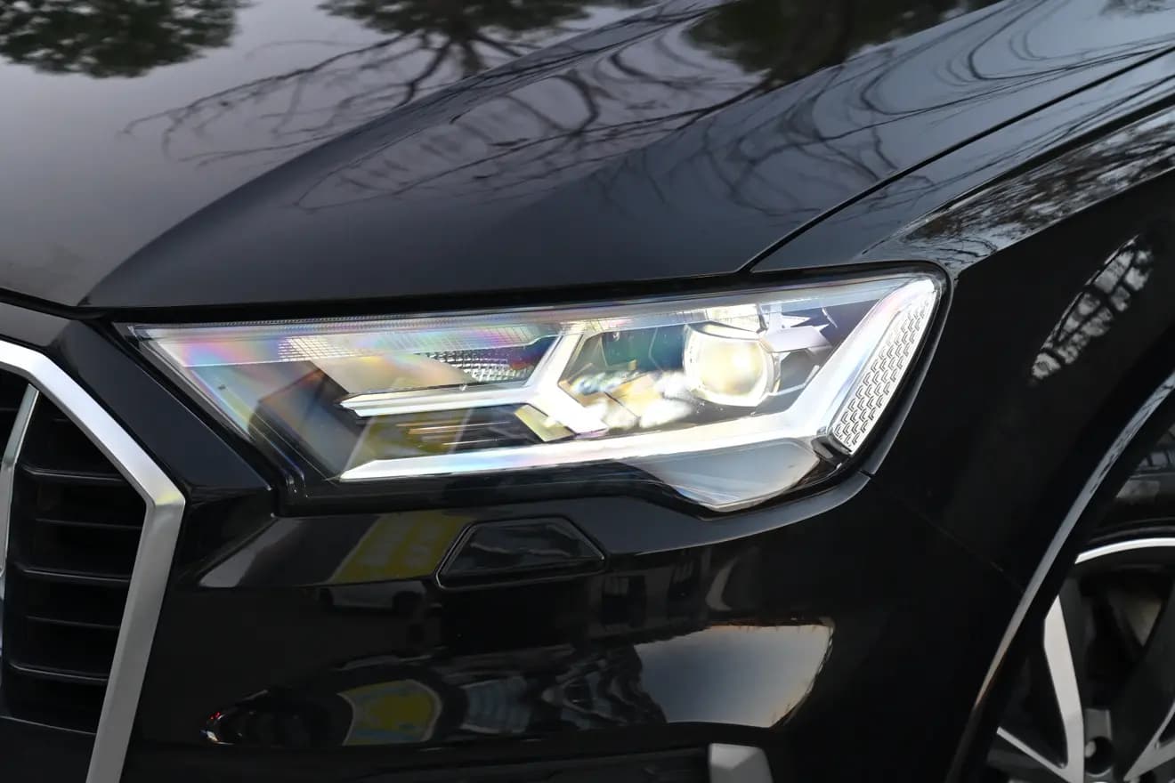 Audi Q7 2022 г. 62033 км. — фото 8