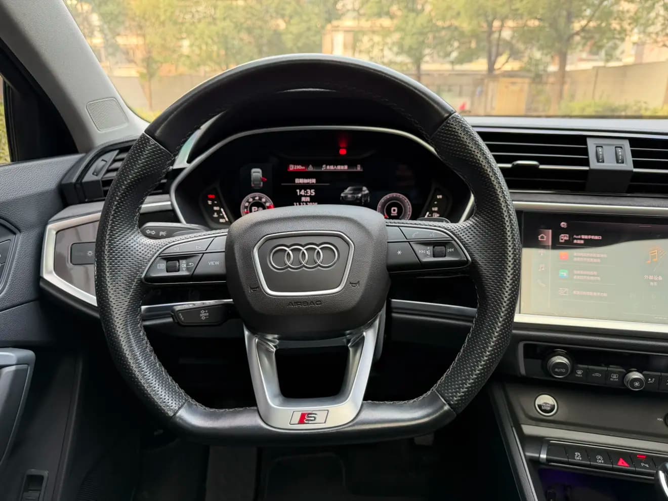 Audi Q3 Sportback 2023 г. 45019 км. — фото 11