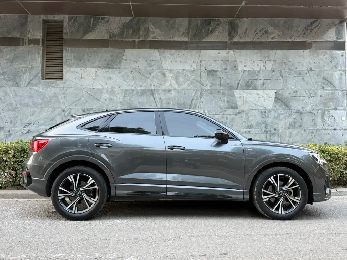 Audi Q3 Sportback 2023 г. 45019 км. — фото 8