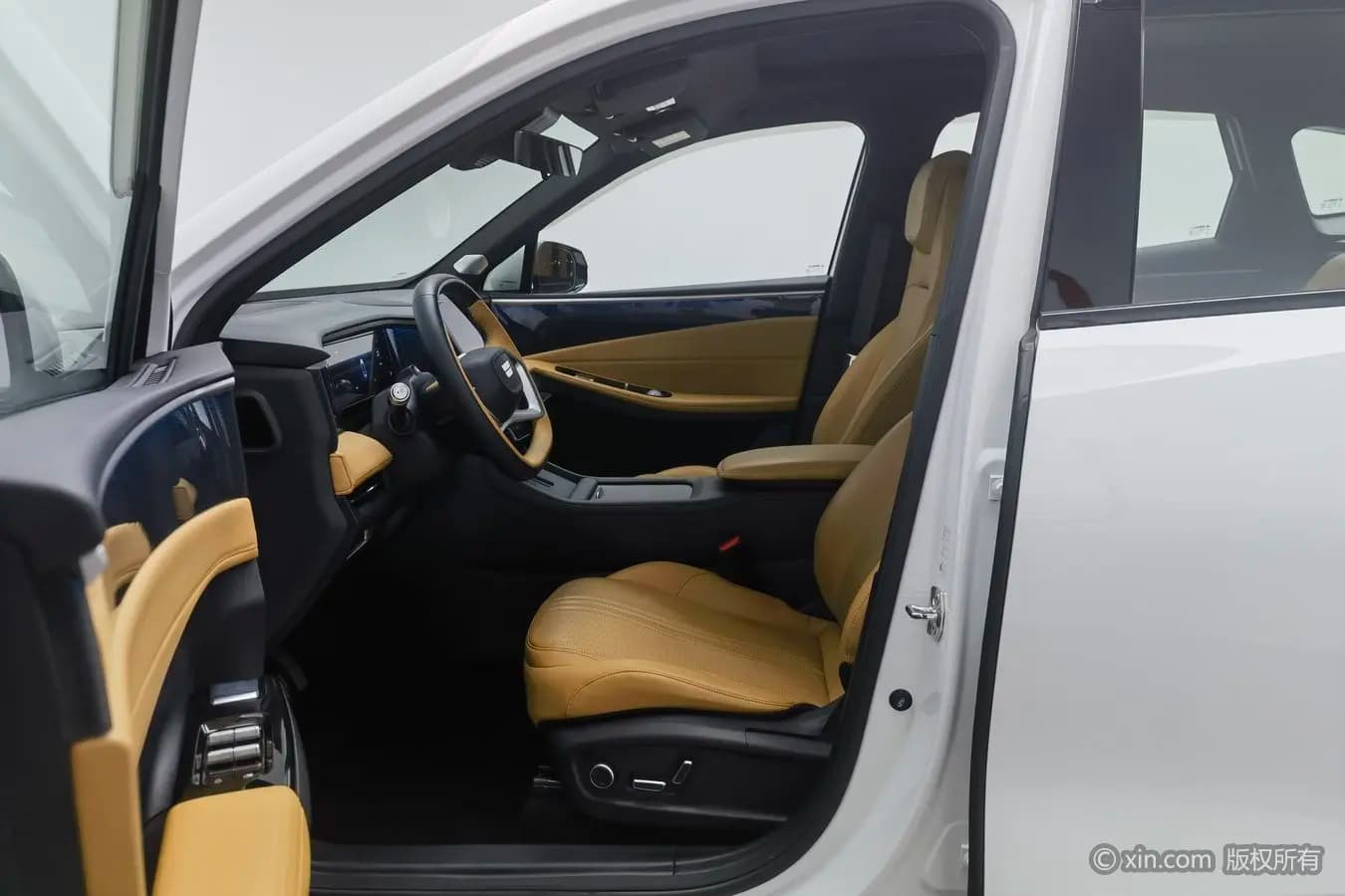Geely Galaxy L7 2024 г. 15560 км. — фото 12