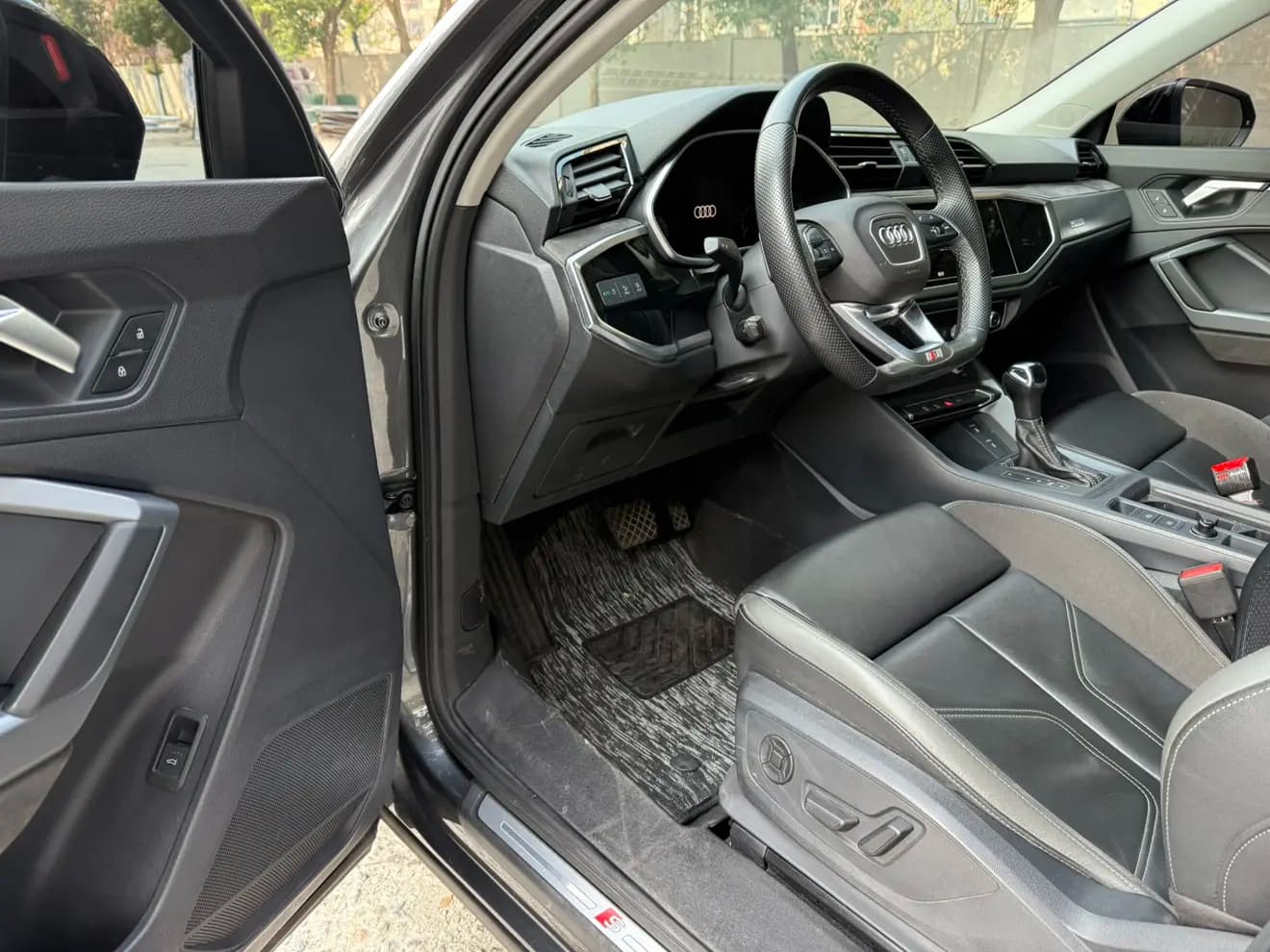 Audi Q3 Sportback 2023 г. 45007 км. — фото 8
